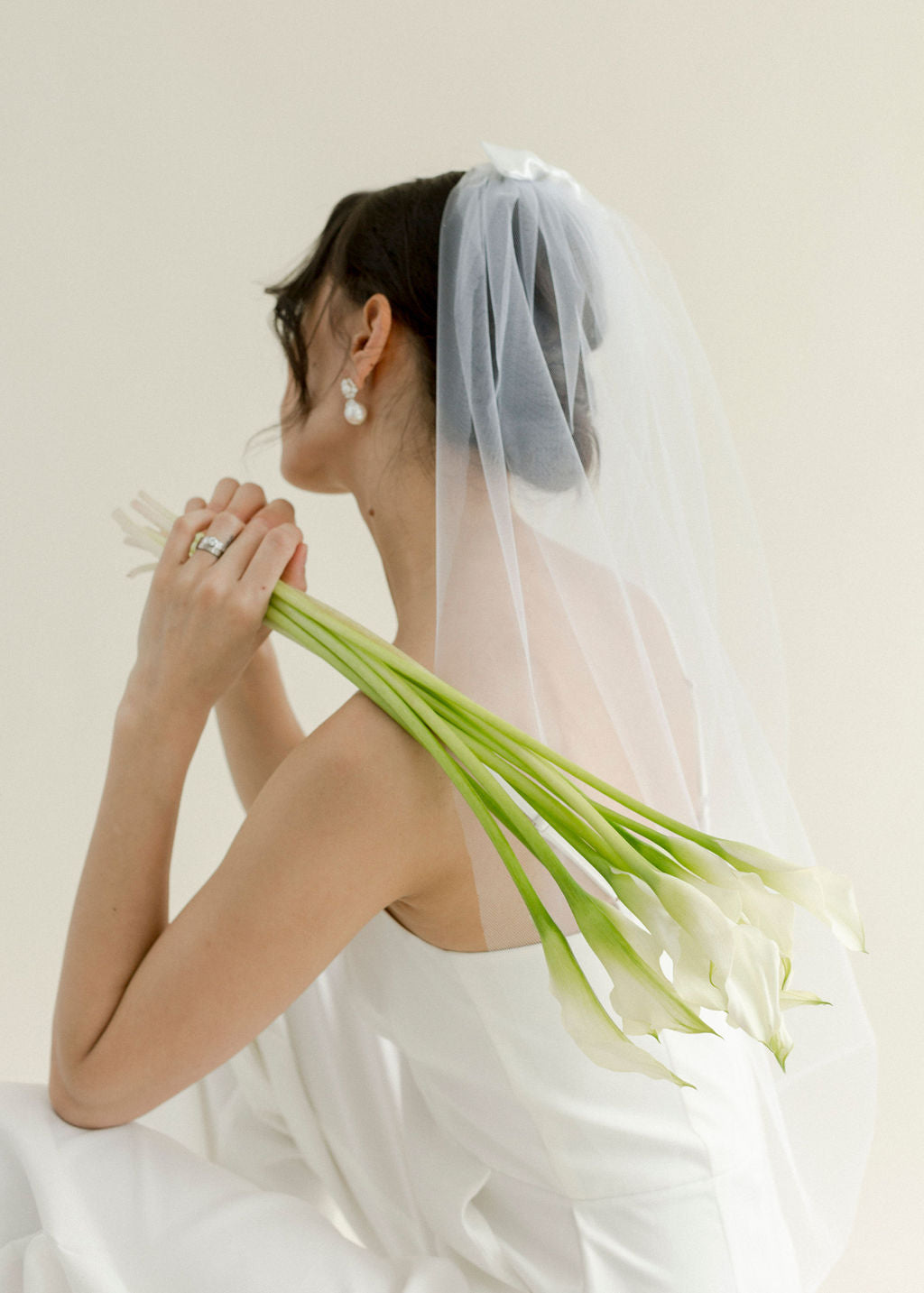 A Bronze Age Audrey Veil, Short Rounded Bridal Veil w/ Satin Bow, Canada-Hair-abronzeage.com