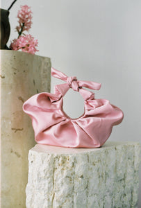 KIKU CROISSANT BAG / BLACK [20%OFF]