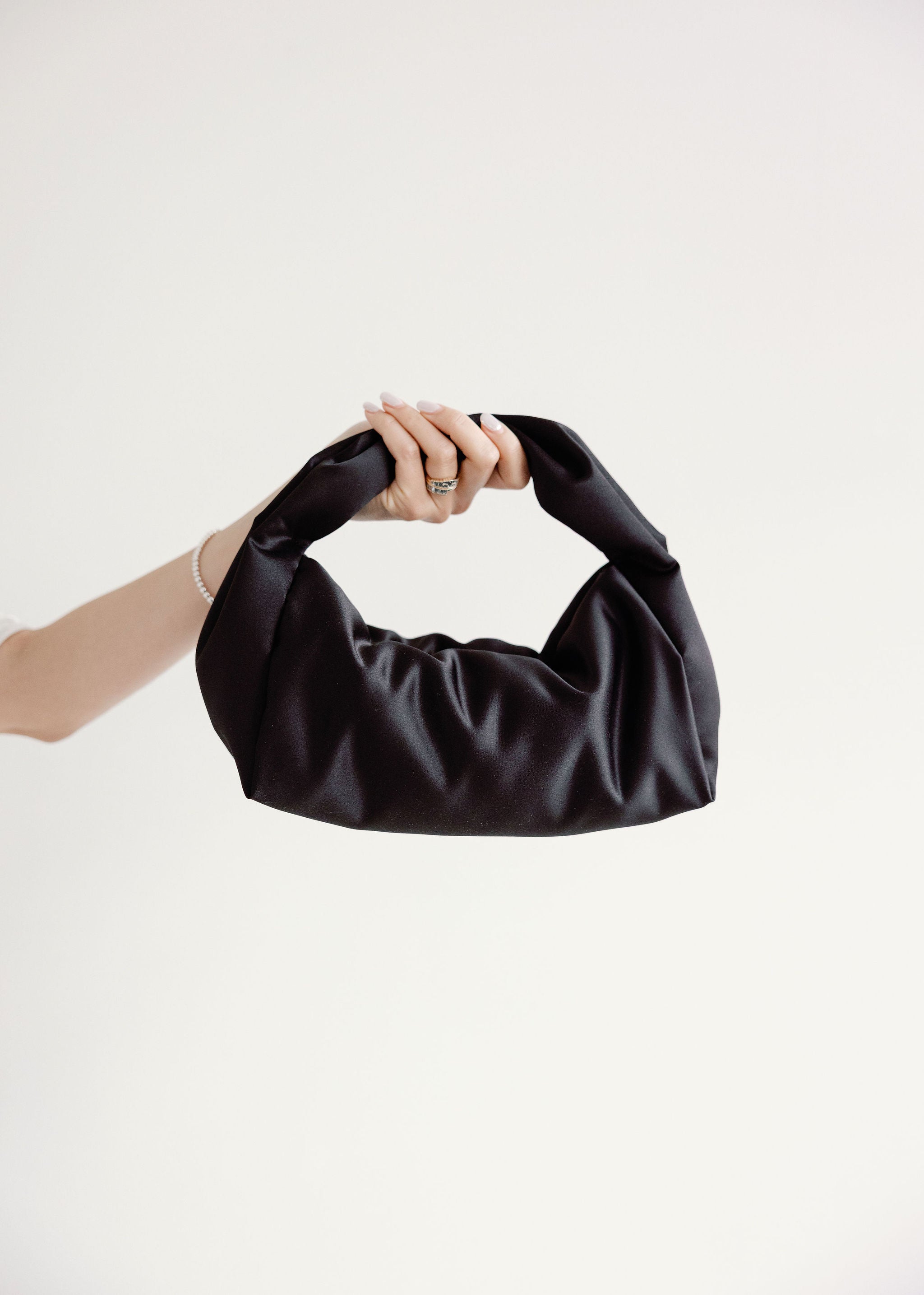-Handbags-Black-abronzeage.com