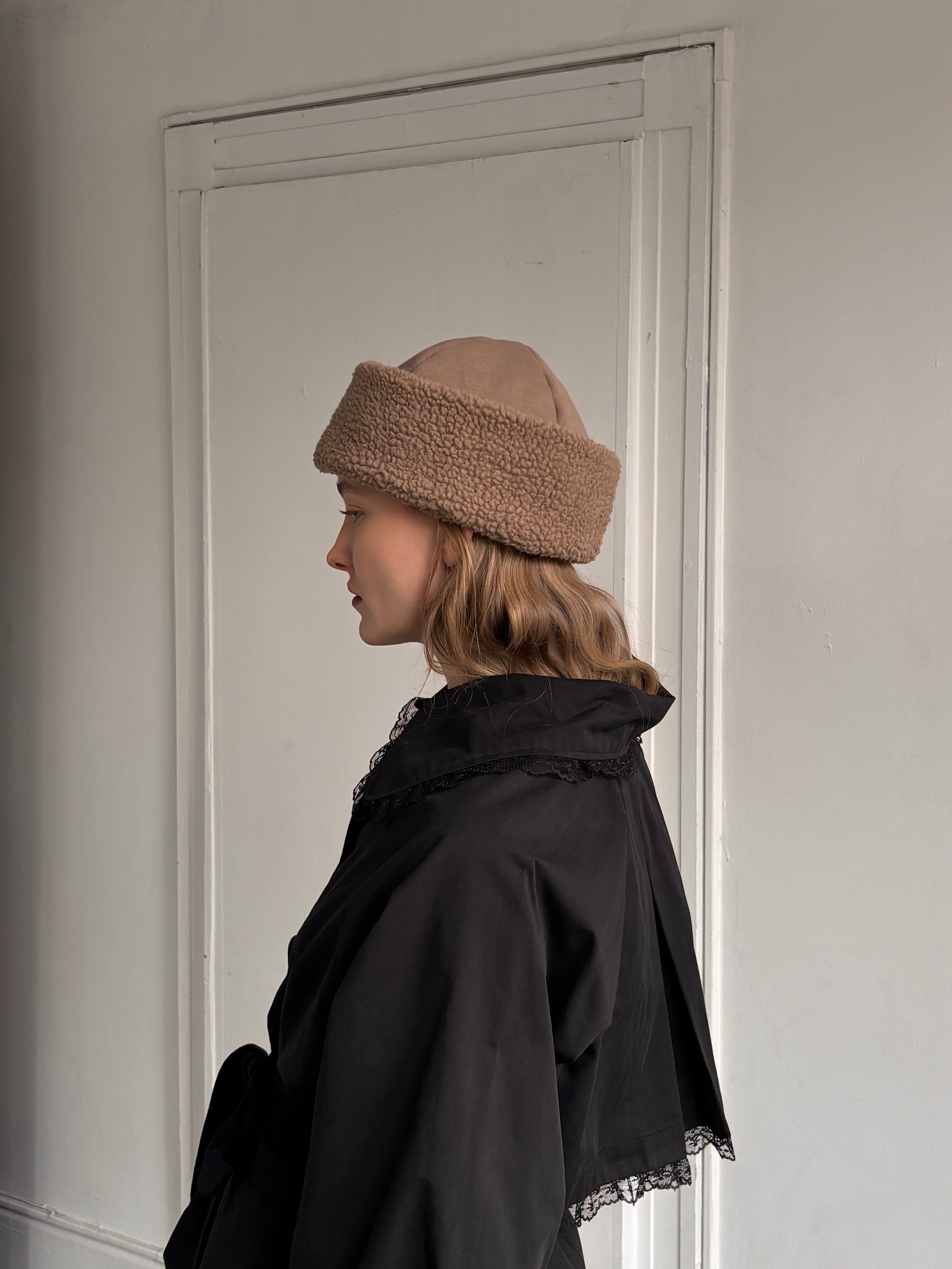 -Hat-abronzeage.com