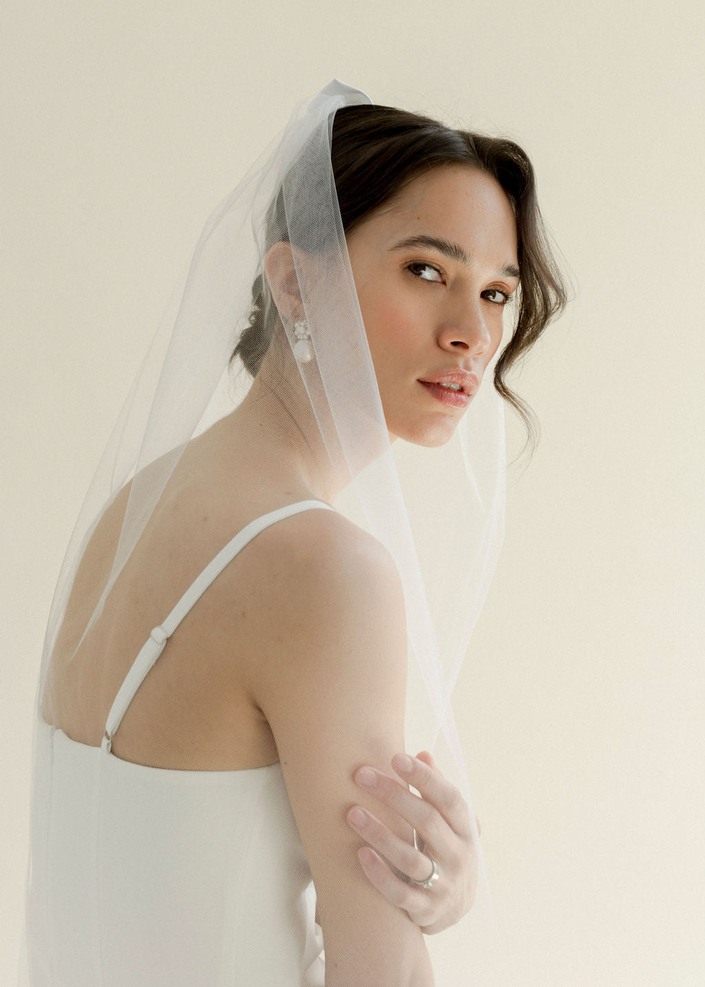 A Bronze Age Audrey Veil, Short Rounded Bridal Veil w/ Satin Bow, Canada-Hair-abronzeage.com